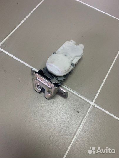 Замок двери багажника Mitsubishi Asx