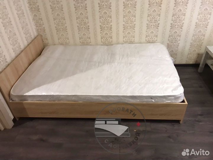 Кровать полутороспальная