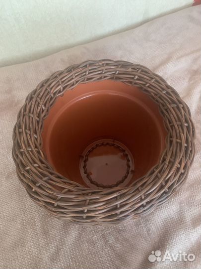 Кашпо из ротанга