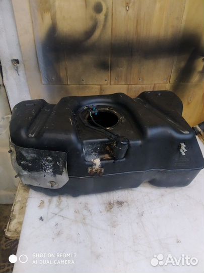 Бензобак Jeep Liberty kj