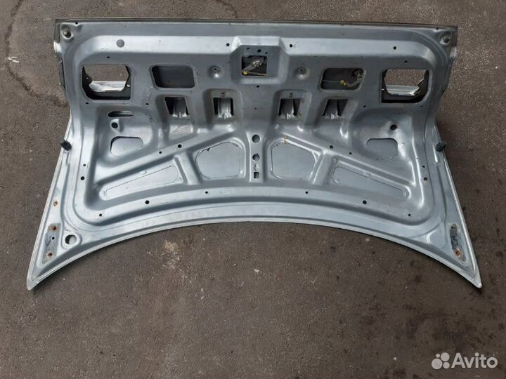 Крышка багажника Nissan Primera P10E 1990-1996