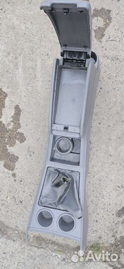 Средняя консоль салона