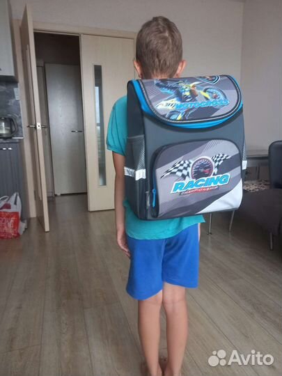 Школьный рюкзак