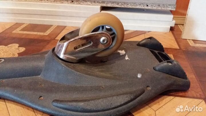 Рипстик, вейвборд, роллерсерф, двухколёсный скейт