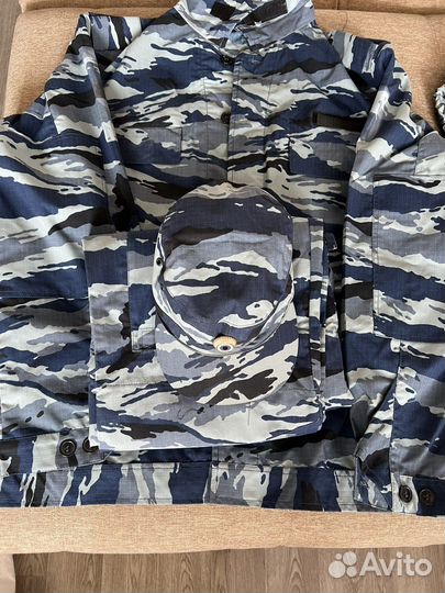 Форма черная и серая