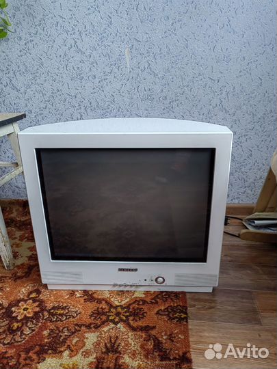 Телевизор бу цветной