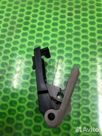 Ручка открывания капота Kia Cerato седан G4ED 2006