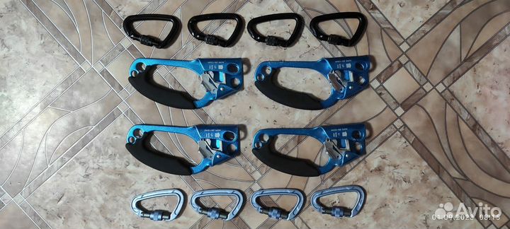 Жумары и карабины Альпинистское снаряжение