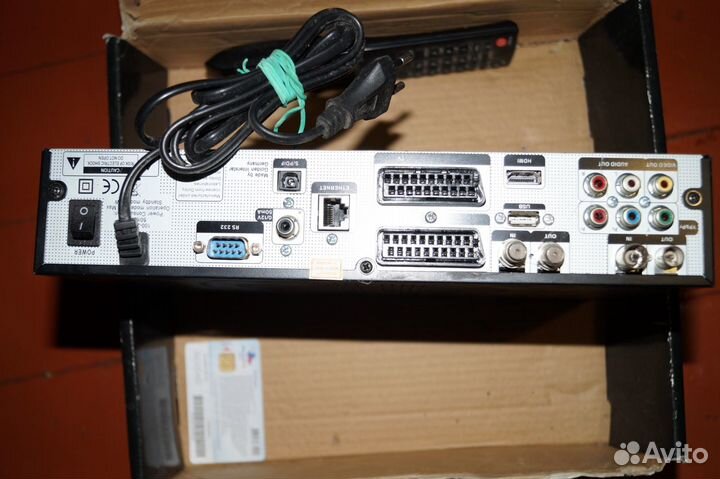 Спутниковый рессивер golden interstar unibox 9080