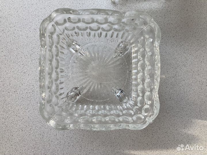 Салатник на ножке