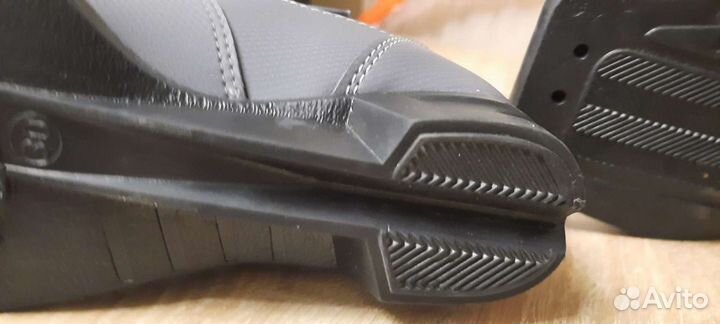 Ботинки лыжные