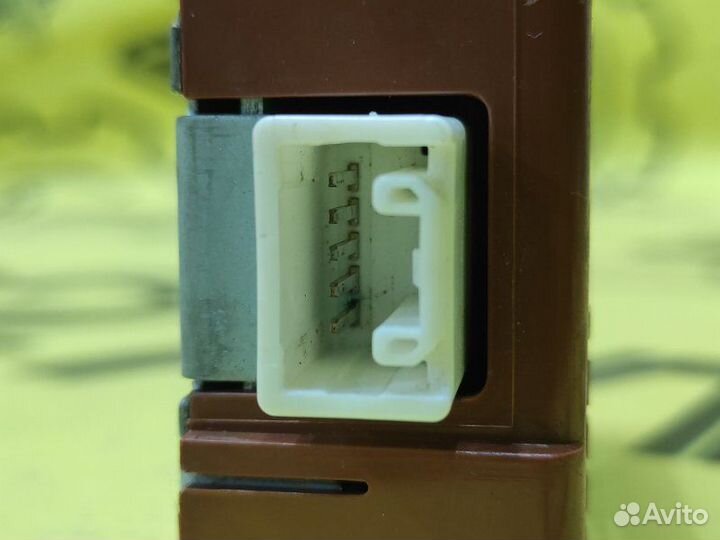 Блок управления дверьми Toyota Harrier GSU30 2grfe