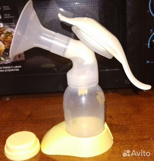 Молокоотсос medela ручной