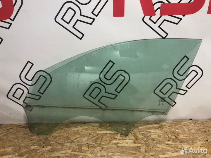 Стекло двери переднее левое Jaguar Xe 1 До Рестайл