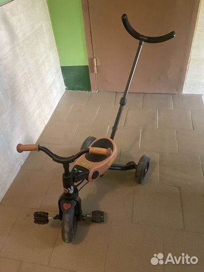 Трехколесный велосипед: беговел-трансформер