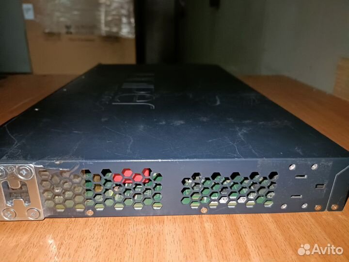 Poe коммутатор (бюджет 450) Juniper ex2200-24P-4G