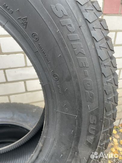 Bridgestone Blizzak Spike-02 2.25/65 R17 106T