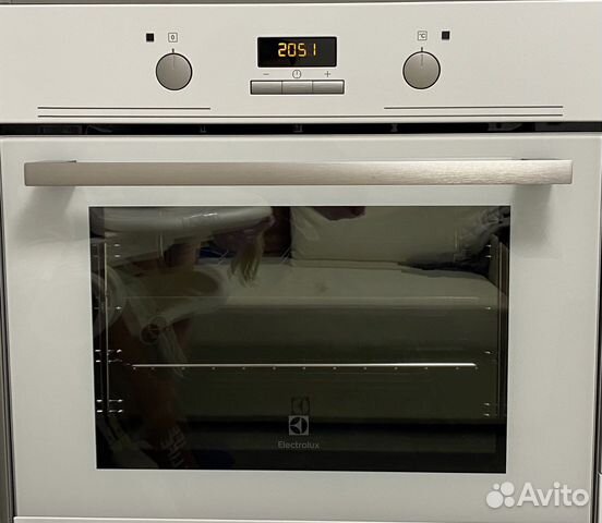Встраиваемый духовой шкаф electrolux