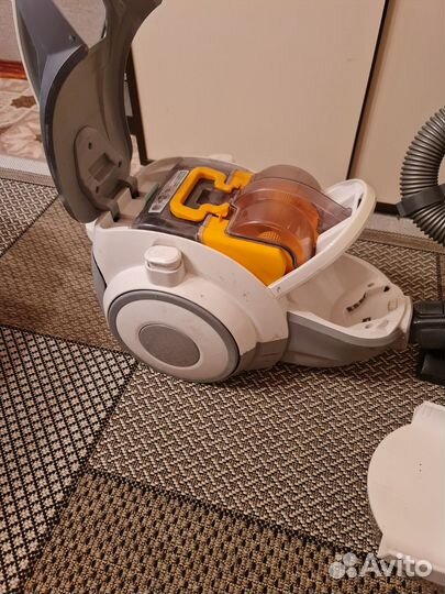 Пылесос LG kompressor контейнер очень мощный