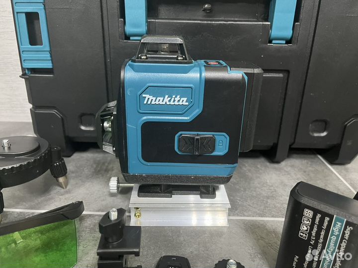 Лазерный уровень Makita 4D 16 линий со штативом