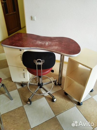 Мебель для мастера маникюра