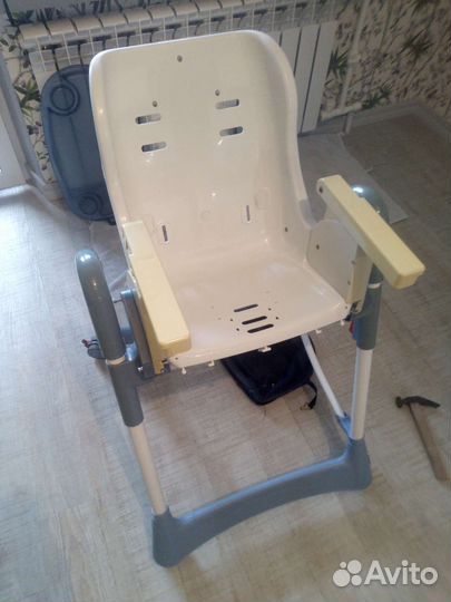 Детский стульчик для кормления