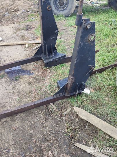 Универсал 800,кун, фронтальный погрузчик