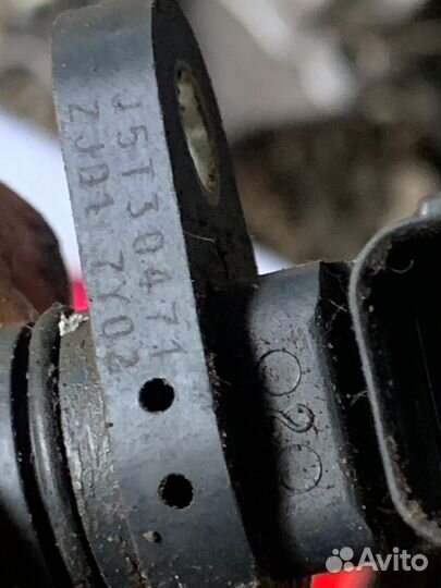 Датчик положения коленвала Mazda 3 j5t30471