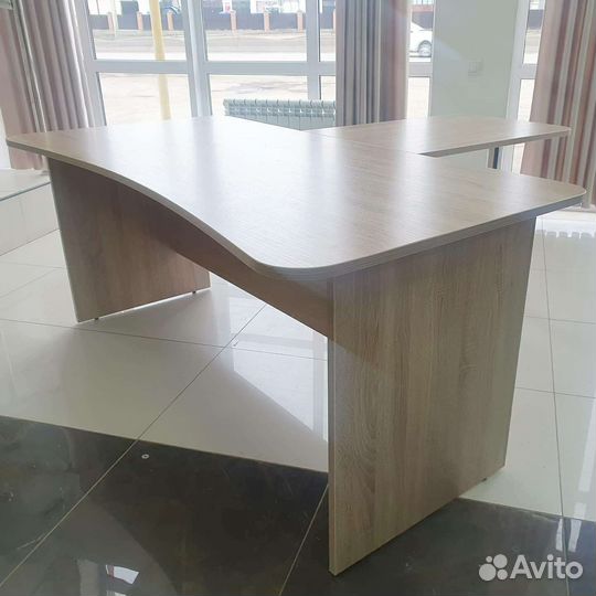 Стол для руководителя С-002 (цвета)