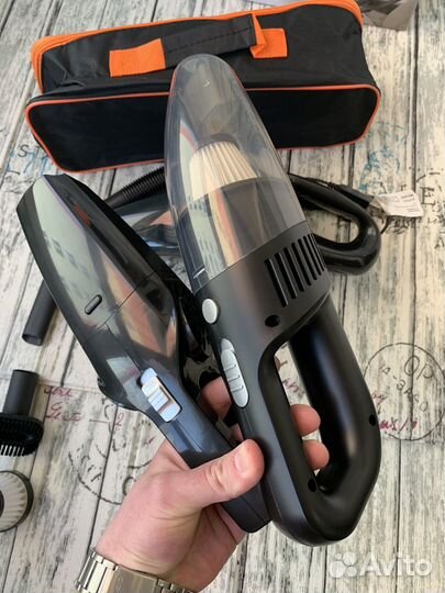 Автомобильный пылесос новый