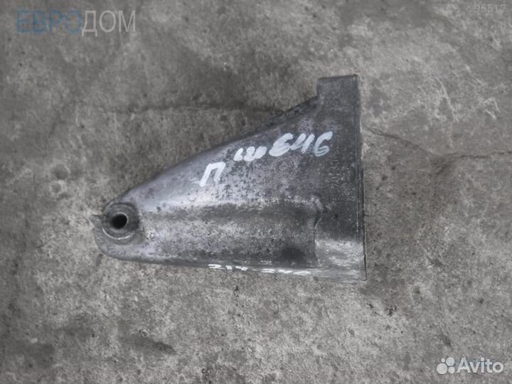 Лапа двигателя правая mercedes W211 om646