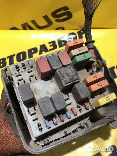Блок предохранителей подкапотный Fiat Albea