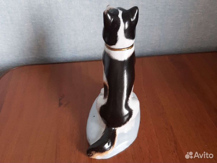 Фарфоровая статуэтка Собака Папанина 1936