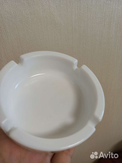 Кружка и пепельница