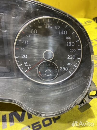 Щиток приборов Volkswagen Jetta 6