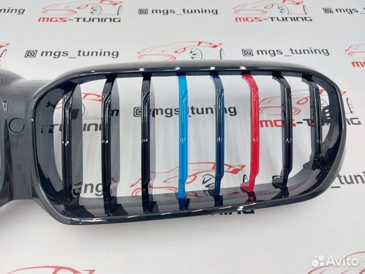 Решетка M-Performance с триколором бмв 5 G30 рест