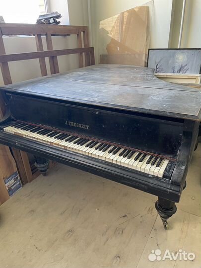 Рояль кабинетный