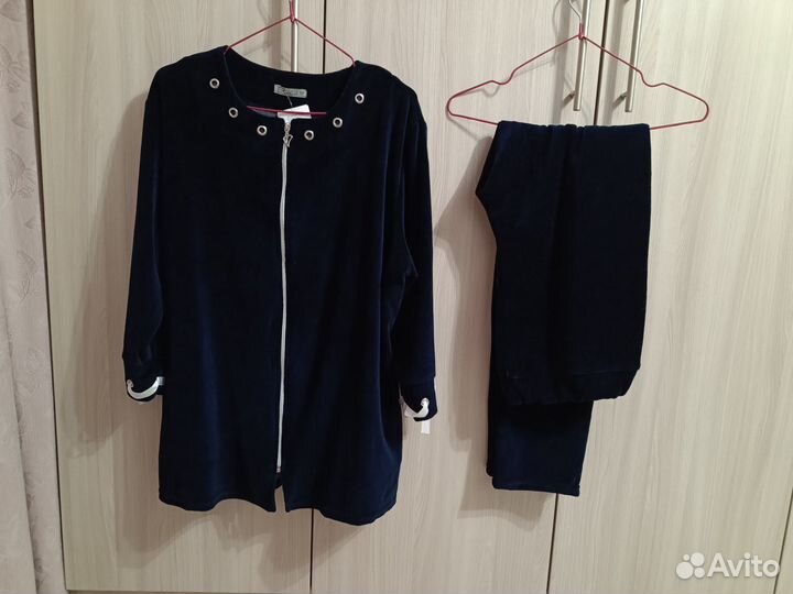 Костюм женский р. 56