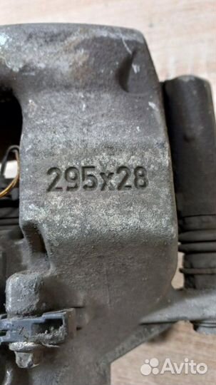 Суппорт тормозной передний правый Mercedes-Benz