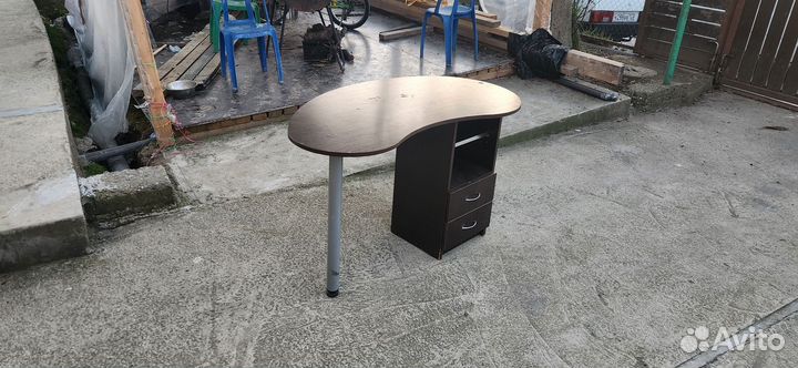 Стол компьютерный