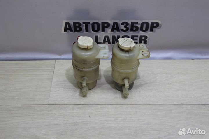 Бачок гура Лансер 9