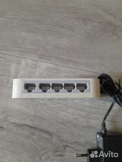 Настольный коммутатор tp-link