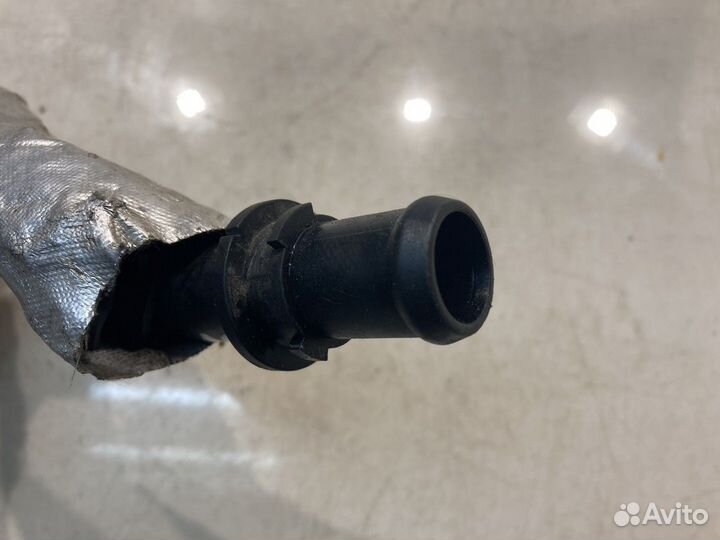 Патрубок системы охлаждения (Audi Q5 FY)