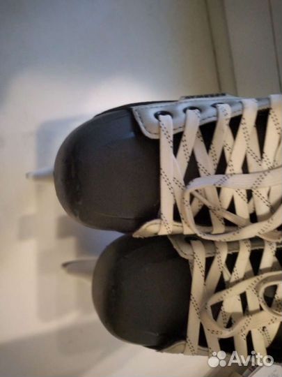 Коньки хоккейные 37 р