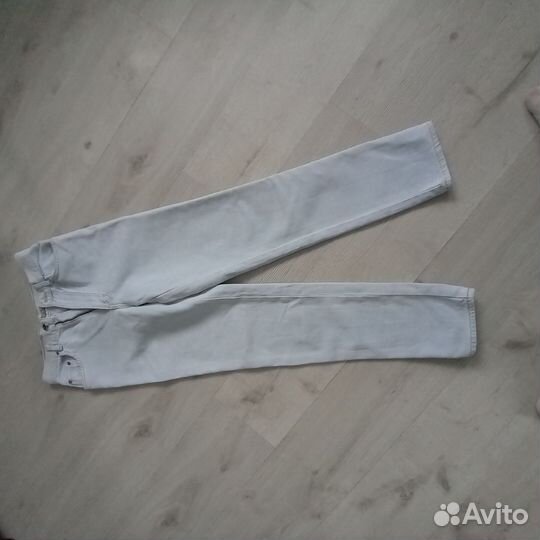 Джинсы новые