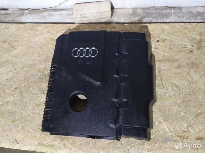 Накладка двигателя декоративная Audi