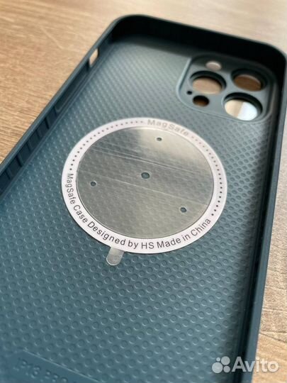 Чехол на iPhone 13