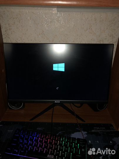 Игровой компьютер с монитором