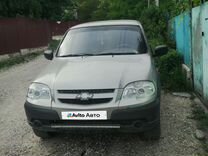 Chevrolet Niva 1.7 MT, 2009, 250 000 км, с пробегом, цена 420 000 руб.