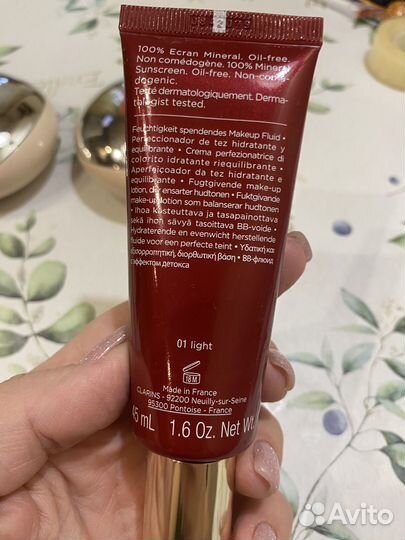 Clarins тональный крем, payot, помада estee lauder